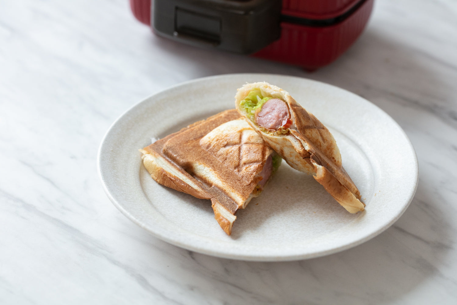 プレスサンドメーカーミニで作る<br>ソーセージホットサンド(カレー風味)