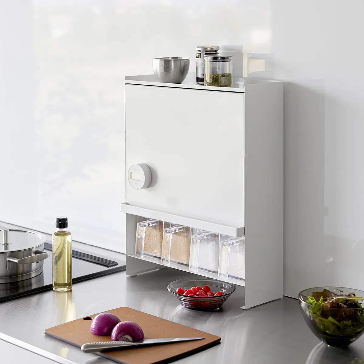 【定価12650円】tower 隠せる調味料ラック タワー ホワイト KT-TW TOWER(タワー) 前が開く 隠せる調味料ラック タワー ホワイト