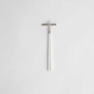 Cutipol(クチポール) KUBE(キューブ) ホワイト×シルバー チョップスティック(箸置付)