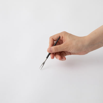 Cutipol(クチポール) ゴア ブラック×シルバー フルーツフォーク