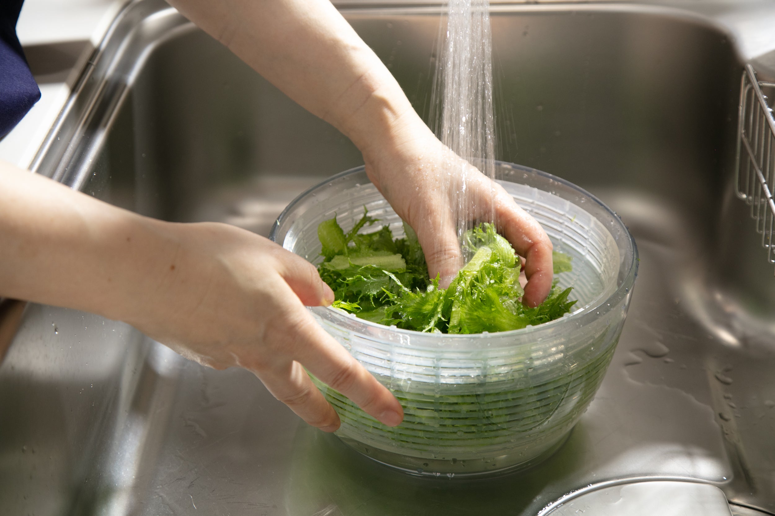 野菜の水分量があがる、サラダスピナーの使い方