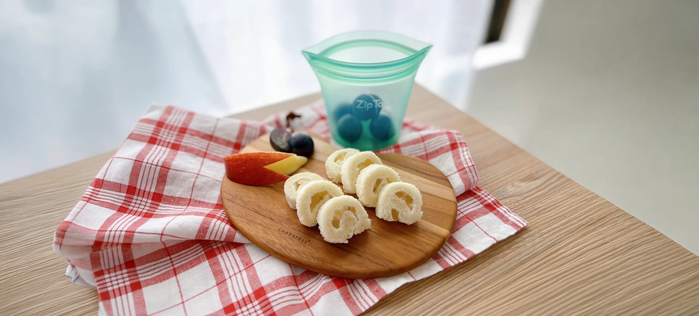 簡単離乳食レシピ「ぶどうとりんごのフルーツロール」