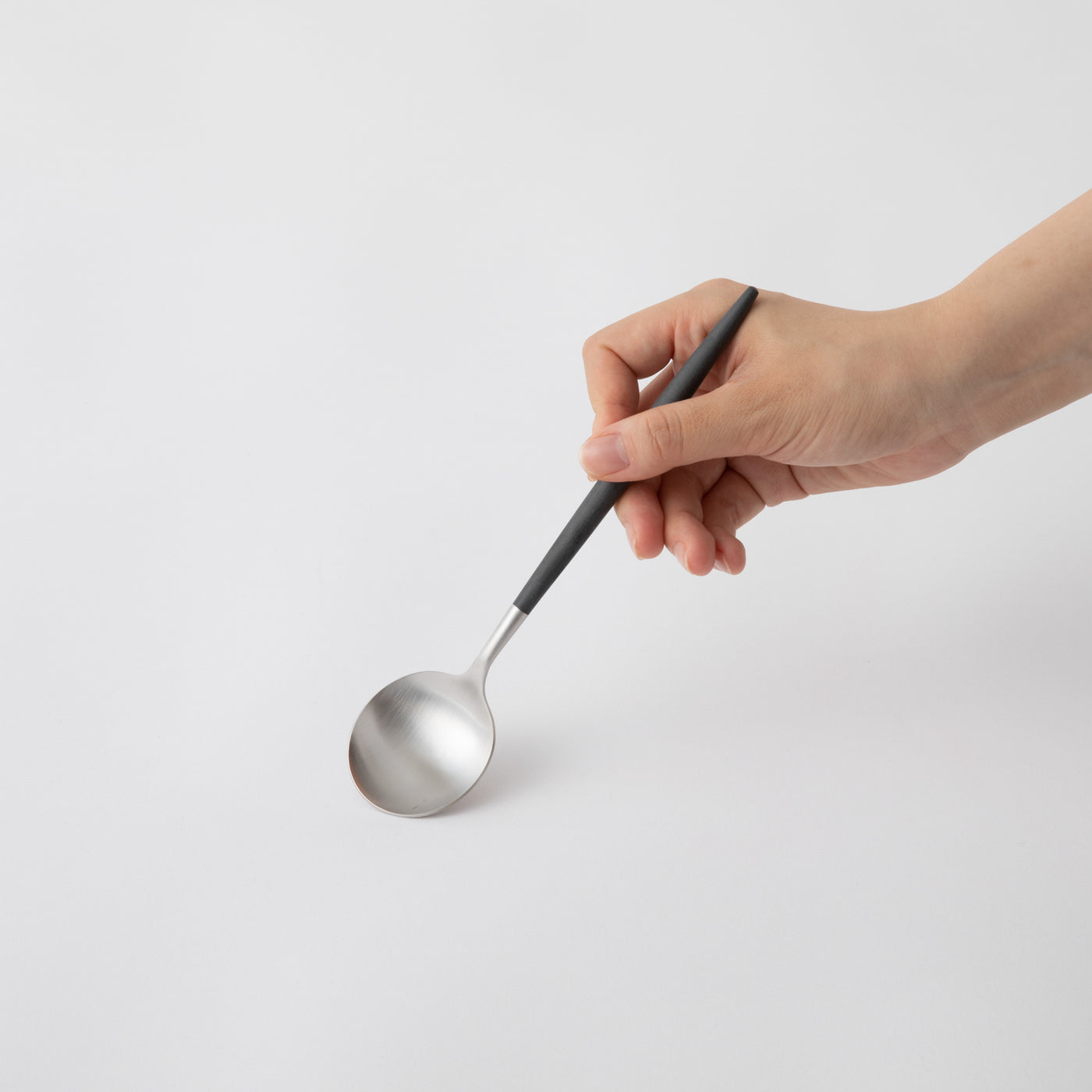 Cutipol(クチポール) ゴア ブラック×ゴールド テーブル6本ギフトセット