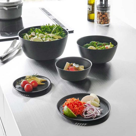tower（タワー）傾けて混ぜやすい調理ボウル 5点セット 電子レンジ対応 ブラック