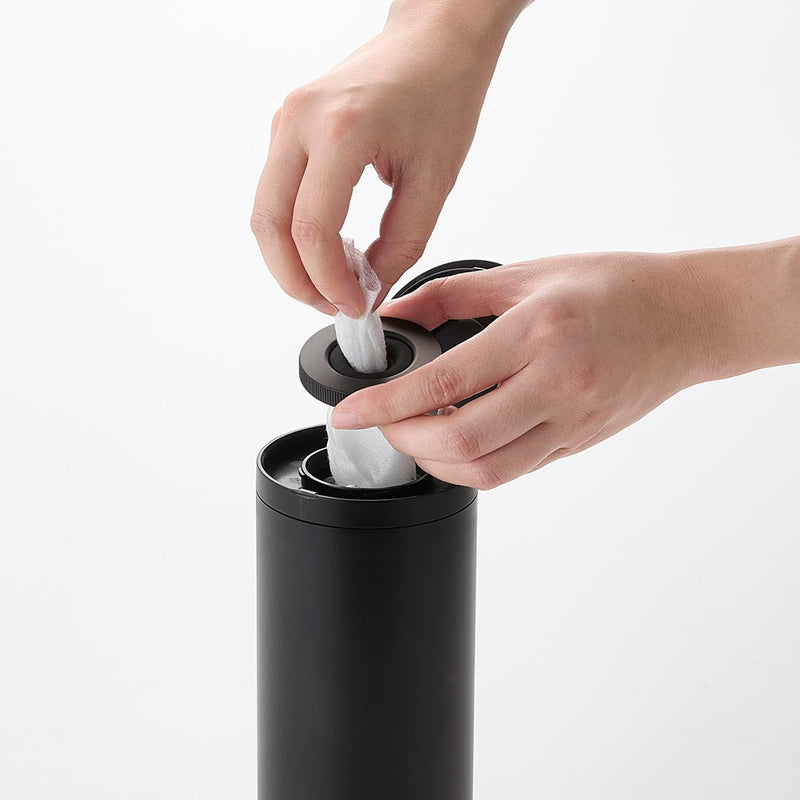 tower（タワー）ボトル型ウェットティッシュケース ブラック