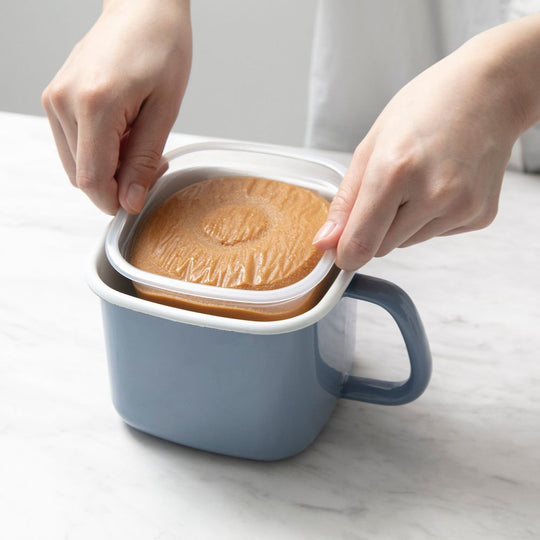 富士ホーロー 角型みそポット ブルー（別注色・オンライン限定)