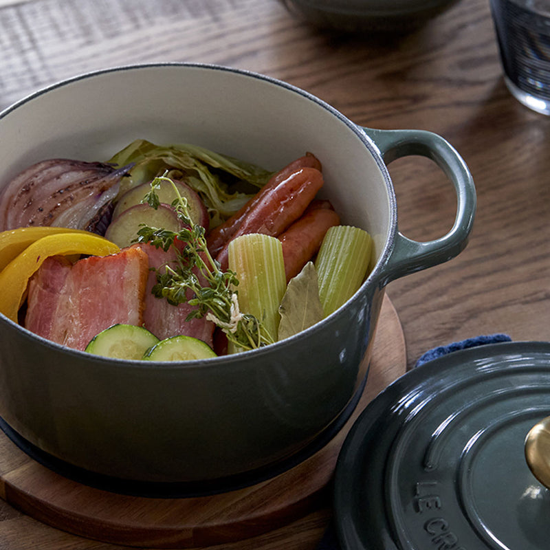 LE CREUSET(ル・クルーゼ) シグニチャー ココット・ロンド 18cm タイム (ゴールドツマミ) |キッチン用品通販サイト Y.YACHT  STORE