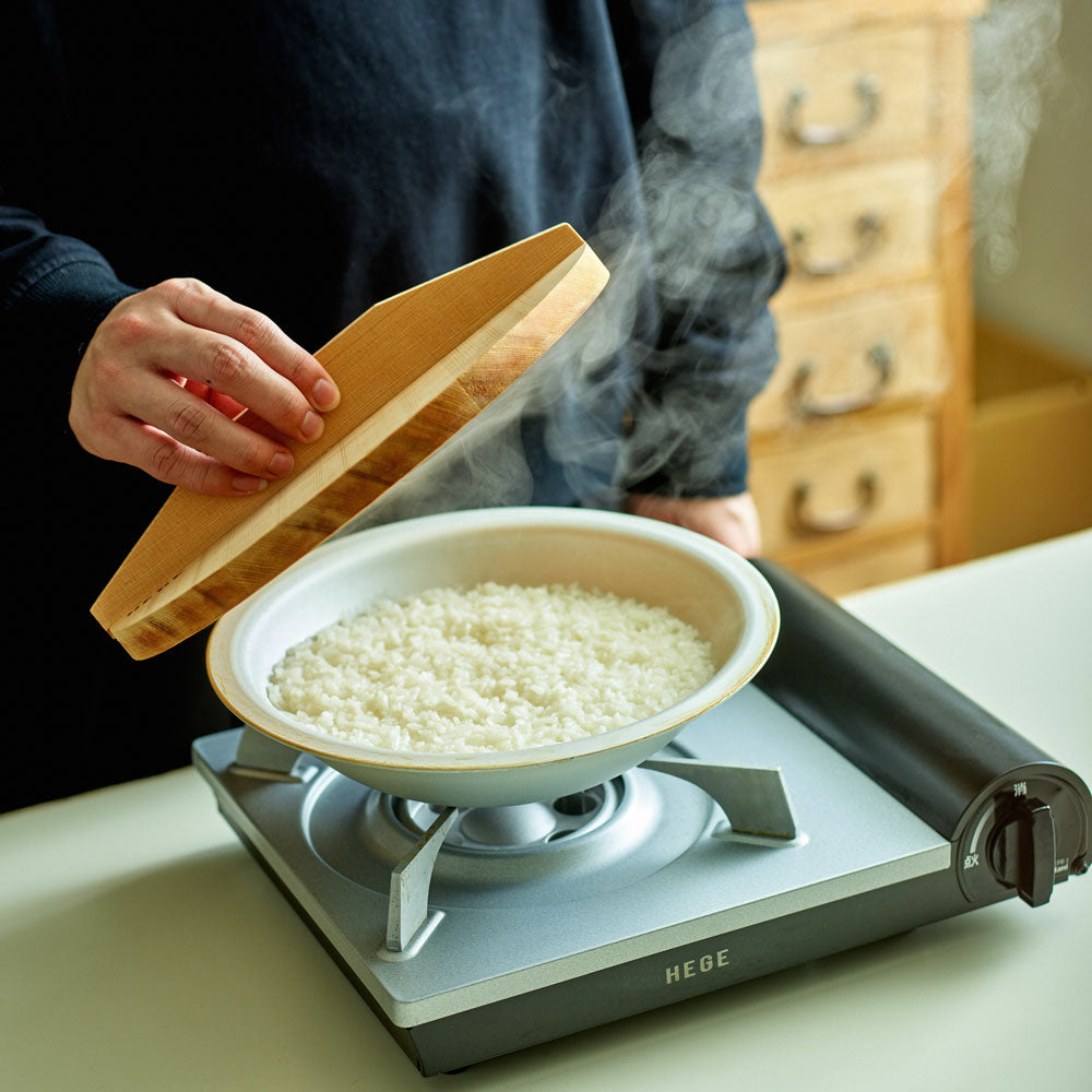 HEGE 木製蓋付き　直火鍋　シルバー HEGE｜HEGE φ250直火鍋（木蓋付き）セット ごはん鍋 - DreamHouseApex