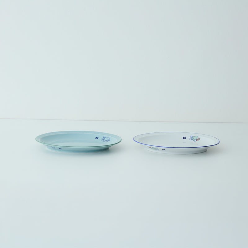 楕円形の陶器皿 白と青36cm x 24cm 骨董品　USA QMC レトロ EDITIONS(エディションズ) KARAKO 楕円プレート 青磁 |キッチン用品