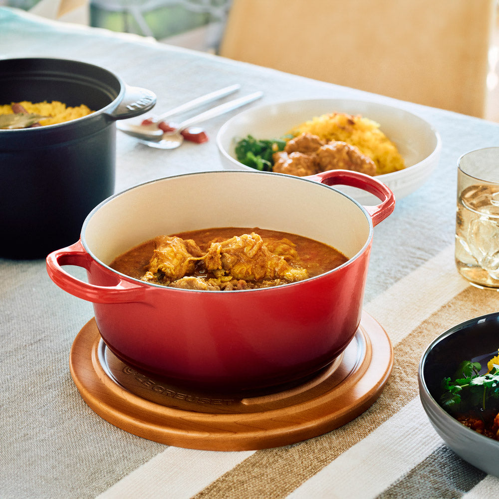 【美品】ル・クルーゼ ココット・ロンド 24cm チェリーレッド ホーロー鍋 LE CREUSET(ル・クルーゼ) ココット・ロンド チェリーレッド |キッチン