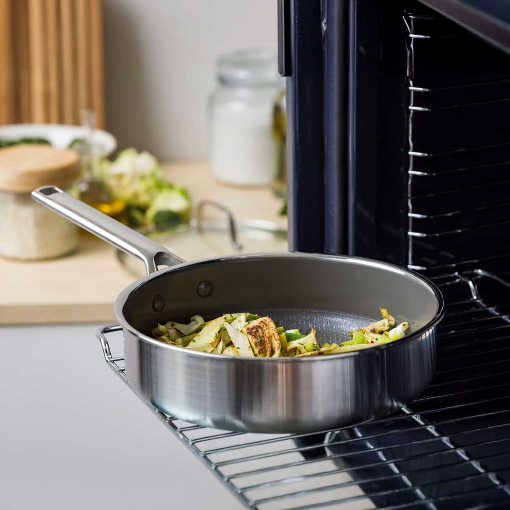 24_GP_APEX_LS_PH02427_016_2_10