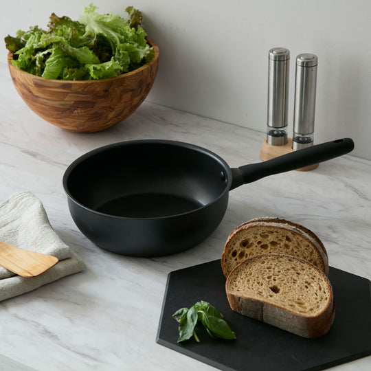 MEYER（マイヤー）ミッドナイト シェフズパン