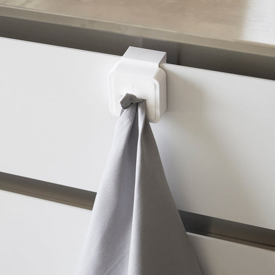 tower（タワー）シンク扉タオルホルダー ホワイト