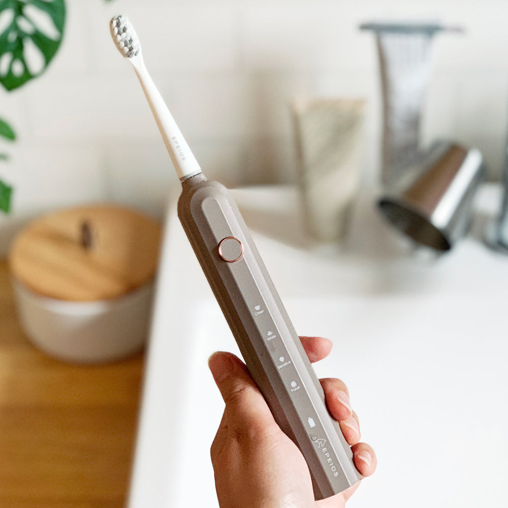 エミデント【ドイツ製】超音波電動歯ブラシ本体、専用歯磨き粉、子供ブラシ2本付 エミデント超音波歯ブラシスターターセット夏のキャンペーン