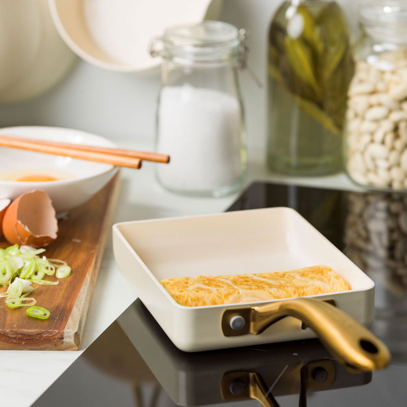 グリーンパンSTUDIO（ストゥディオ）エッグパン クリームホワイト