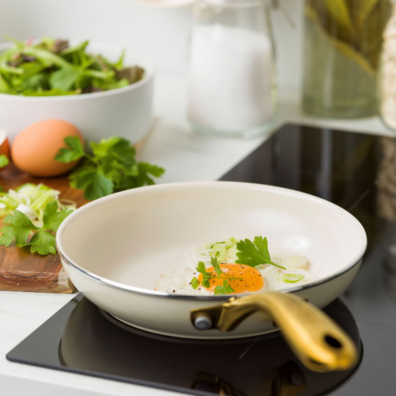 グリーンパンSTUDIO（ストゥディオ）フライパン クリームホワイト