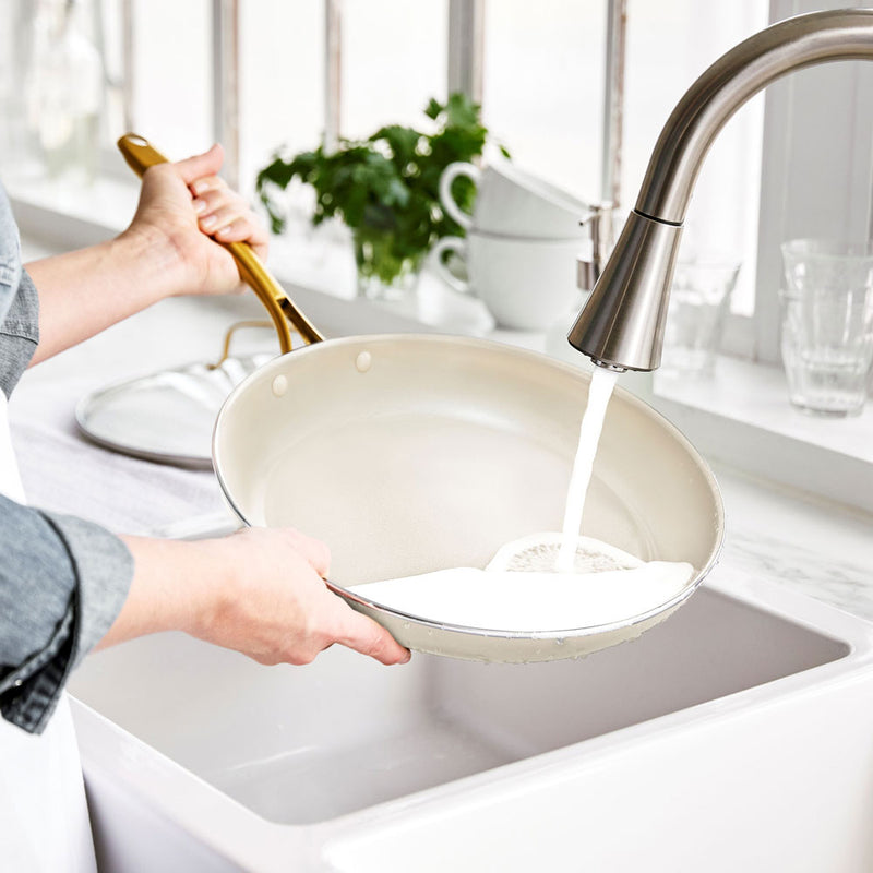 グリーンパンSTUDIO（ストゥディオ）フライパン クリームホワイト