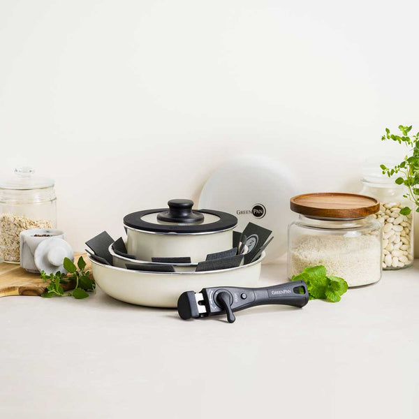 キッチン用品、2つまとめて✩ ストウブ、グリーンパン キッチン用品、2つまとめて✩ ストウブ、グリーンパン キッチン