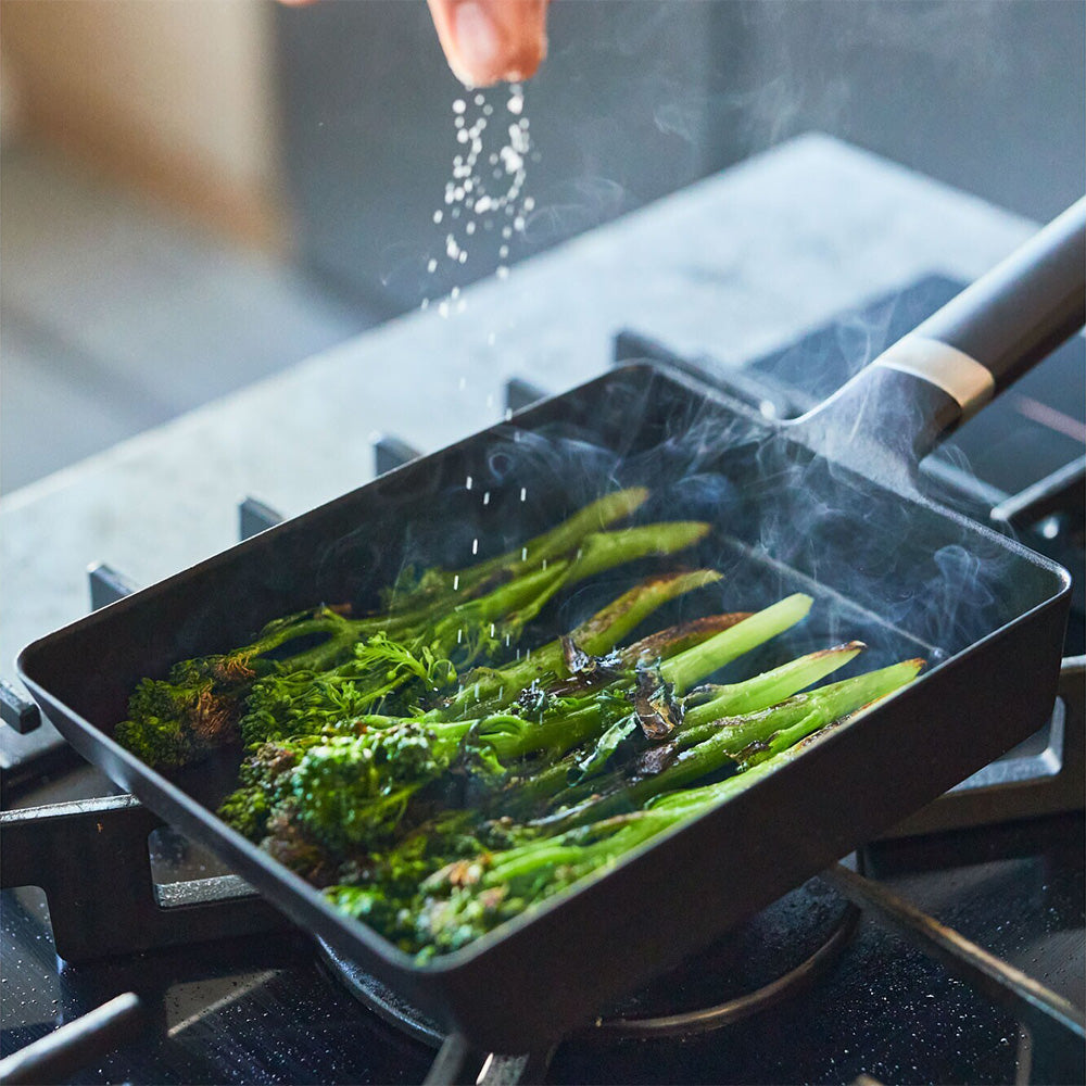 I00002779gallery24042203r9715_