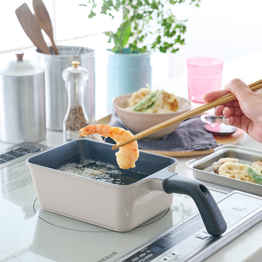 Toffy（トフィー）角型揚げ鍋〈フライバスケット付き〉 グレージュ