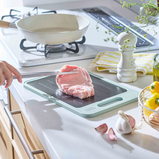 Toffy（トフィー）解凍プレート付きカッティングボード