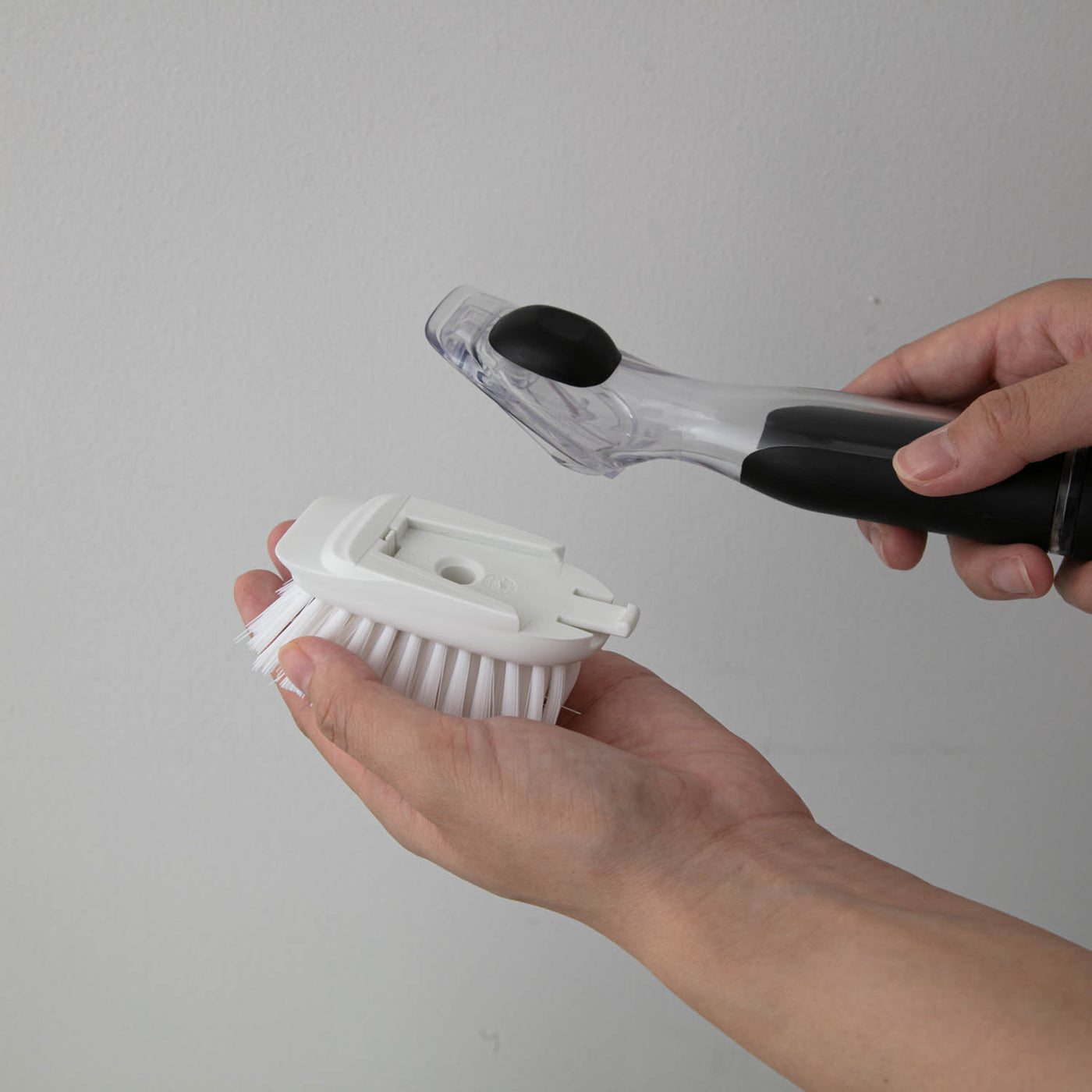 OXO(オクソー) ワンプッシディッシュブラシ 12361700 |キッチン用品