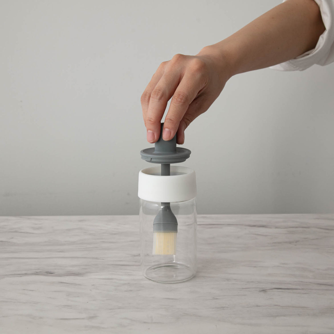 送料込み】OXO(オクソー) オイルボトル（ブラシ付）11380400 |キッチン
