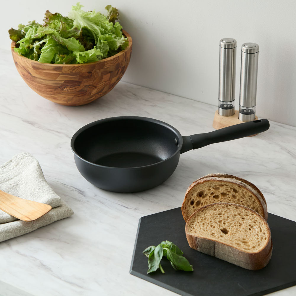 MEYER（マイヤー）ミッドナイト シェフズパン |キッチン用品通販サイト