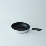 UMIC(ユミック) 日本製 爽 フライパン26cm (ガス火専用）・ミートプレス・トングセット