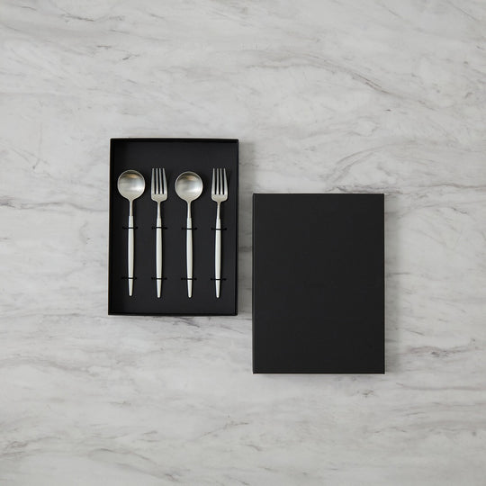 Cutipol(クチポール) ゴア ホワイト×シルバー デザート4本ギフトセット