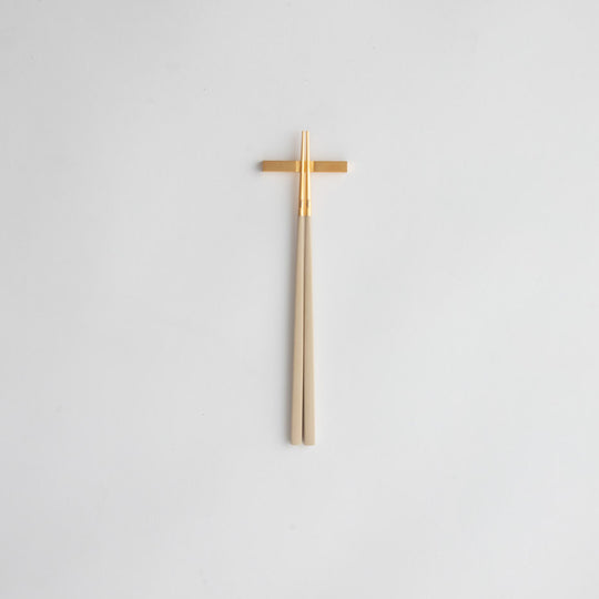 Cutipol(クチポール) KUBE（キューブ) アイボリー×ゴールド チョップスティック（箸置付）