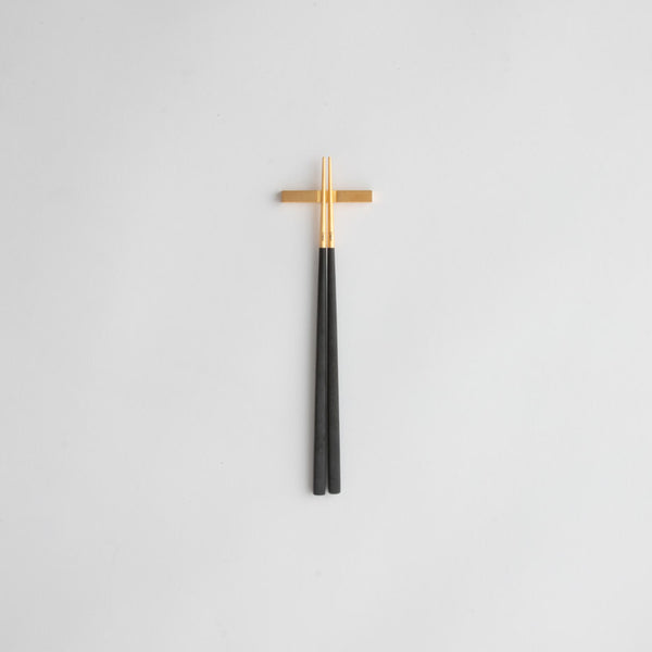 Cutipol(クチポール) KUBE(キューブ) ブラック×ゴールド チョップスティック(箸置付)