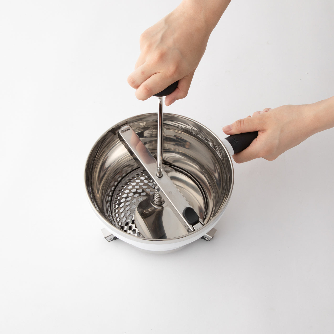 OXO(オクソー) 裏ごし器 フード ミル ホワイト（☆新品同様 OXO