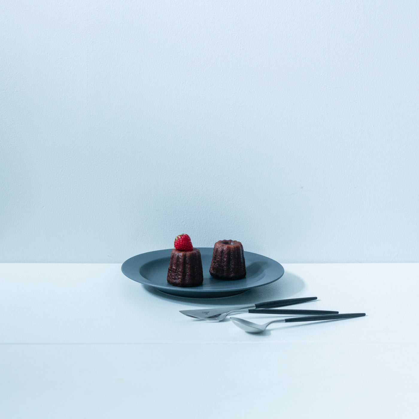 残り僅か！　セール価格　GOA　ブラック＆シルバー　デザートサイズ　８本 楽天市場】クチポール GOA ブラックシルバー デザートフォーク