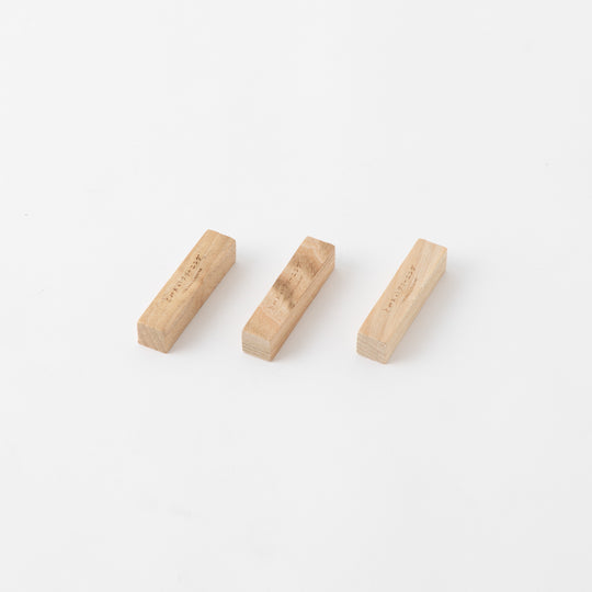 とみおかクリーニング 天然木の防虫剤 ブロック3個入り