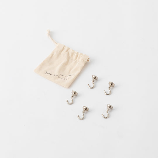 とみおかクリーニング マグネットフック 5個セット(巾着入り）