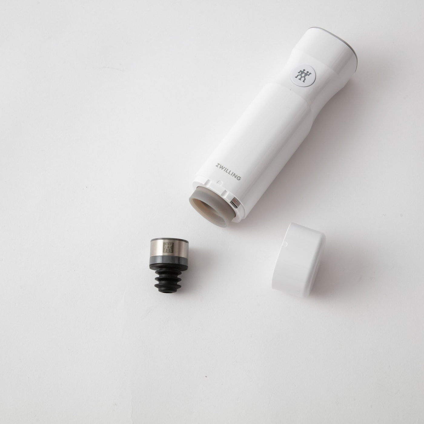 05036839_02_efb73a23-6879-45ef