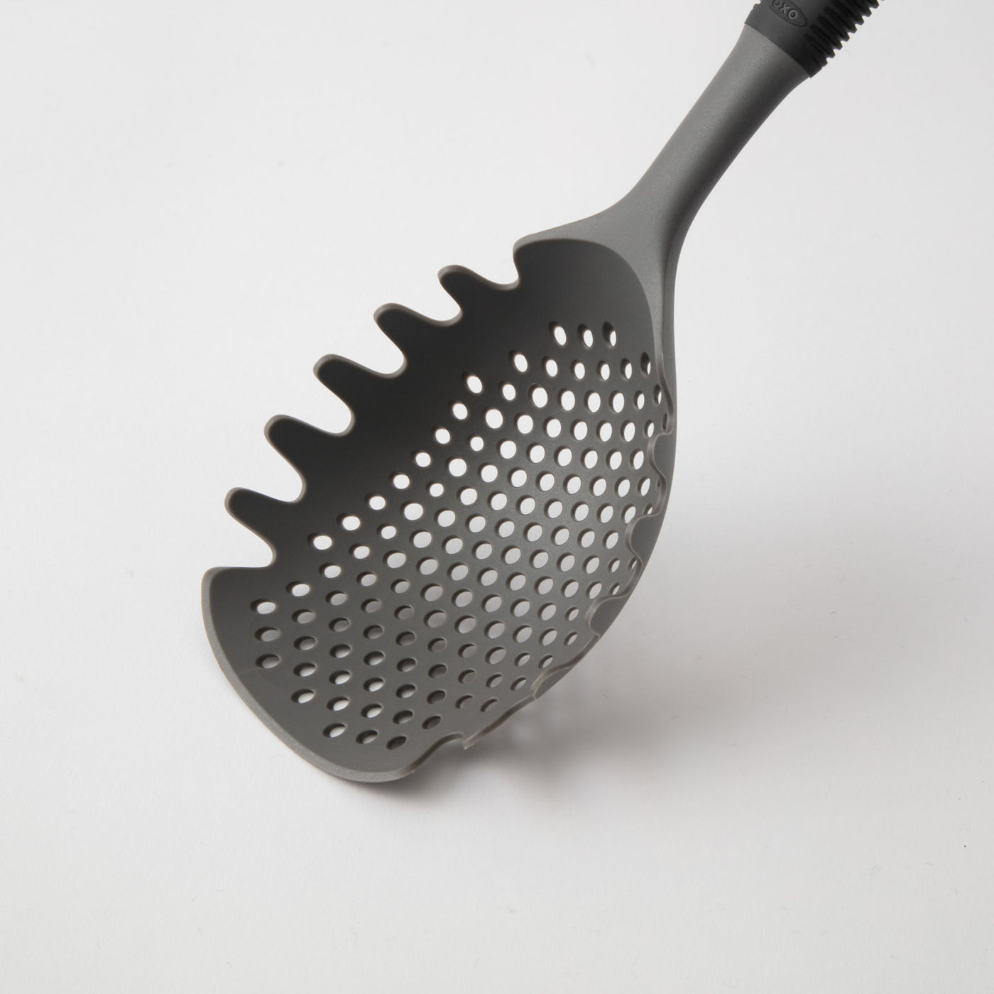 OXO(オクソー) パスタスクープストレーナー 11338300 |キッチン用品