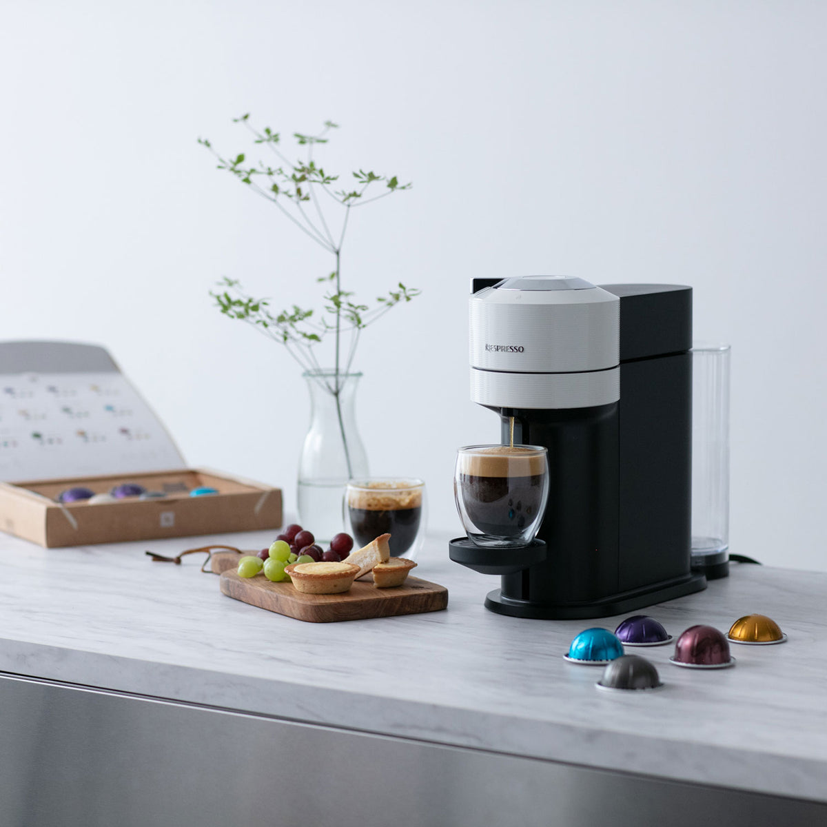 Nespresso エスプレッソマシン 2021年製 ホワイト Nespresso エスプレッソマシン 2021年製 ホワイト