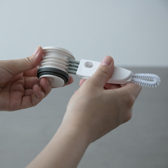 marna(マーナ) 水筒すき間洗いブラシ ホワイト