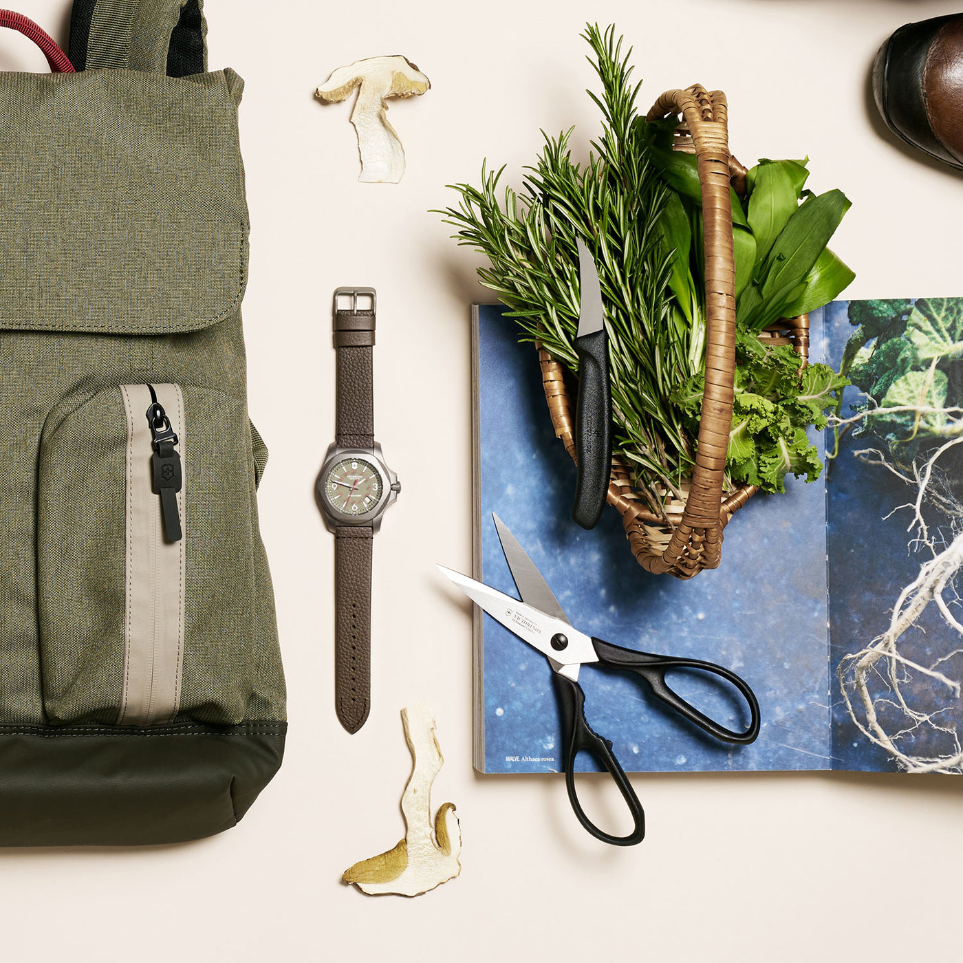 VICTORINOX（ビクトリノックス）キッチンハサミ ブラック |キッチン